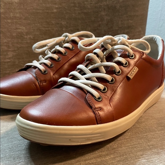 ECCO Men's Tan Leather Sneakers - Picture 1 of 8